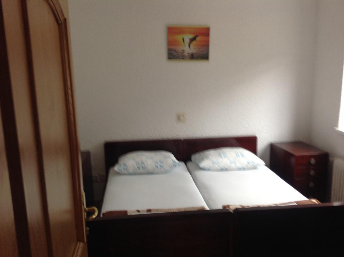 Katarina Apartments And Rooms スィビニ・クルンポスキ 部屋 写真