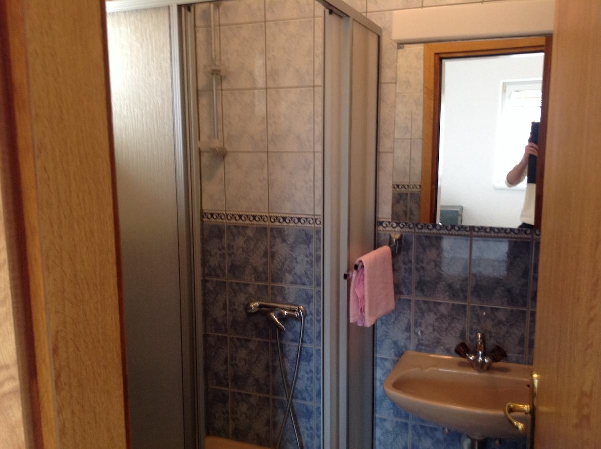 Katarina Apartments And Rooms スィビニ・クルンポスキ 部屋 写真